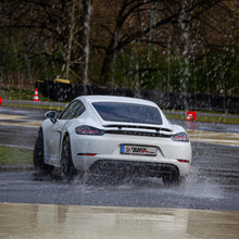 Laden Sie das Bild in den Galerie-Viewer, porsche-cayman-drift-2023